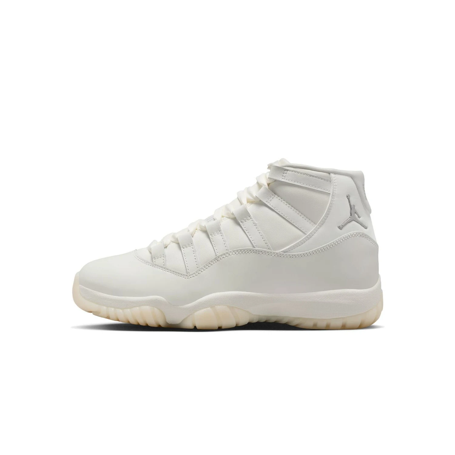 AIR JORDAN AJ11 Retro AR0715-110